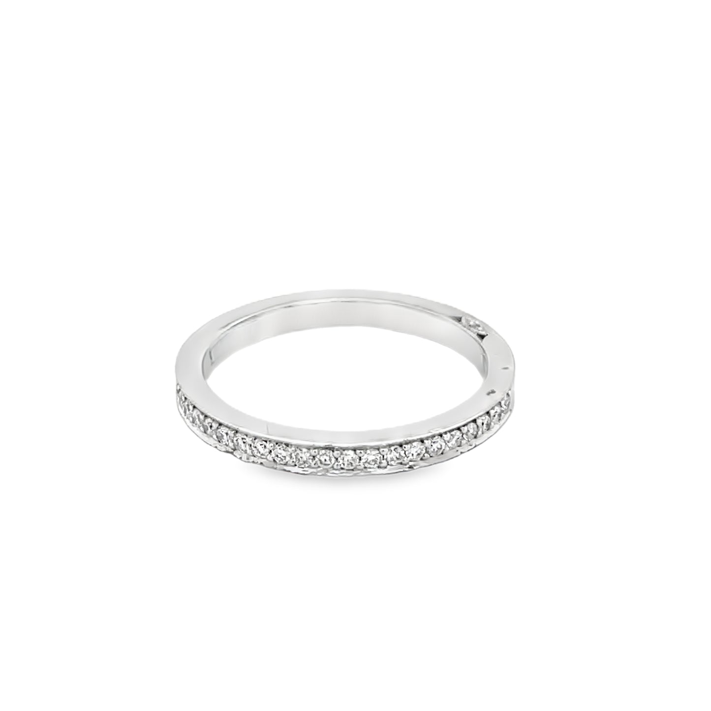 Tacori's 18K White Gold Dantela Diamond Wedding Band
