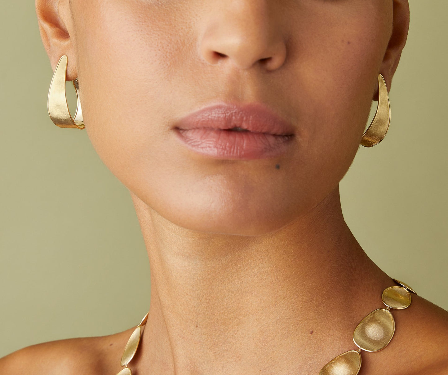 Marco Bicego's 18K Yellow Gold Lunaria Hoops