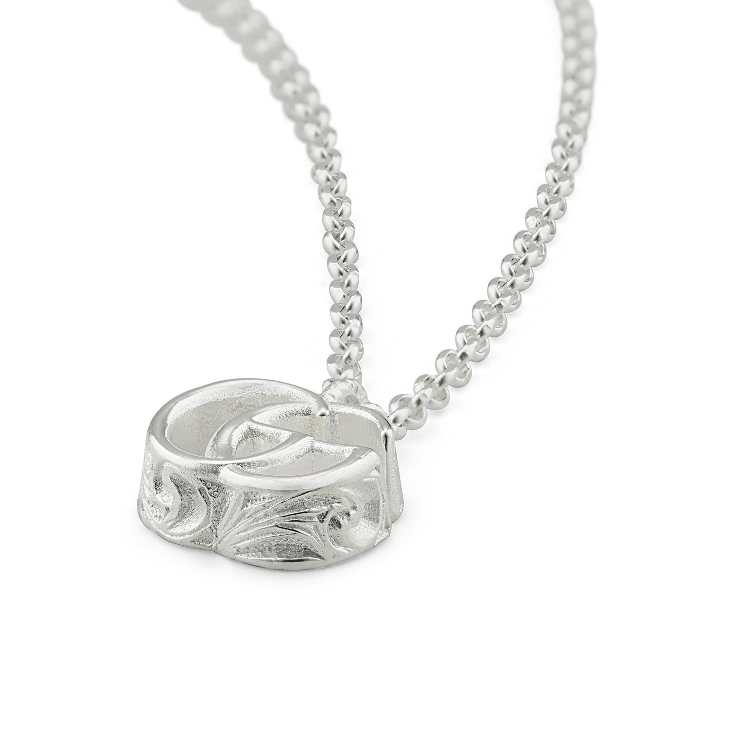 Gucci's Silver GG Marmont Necklace