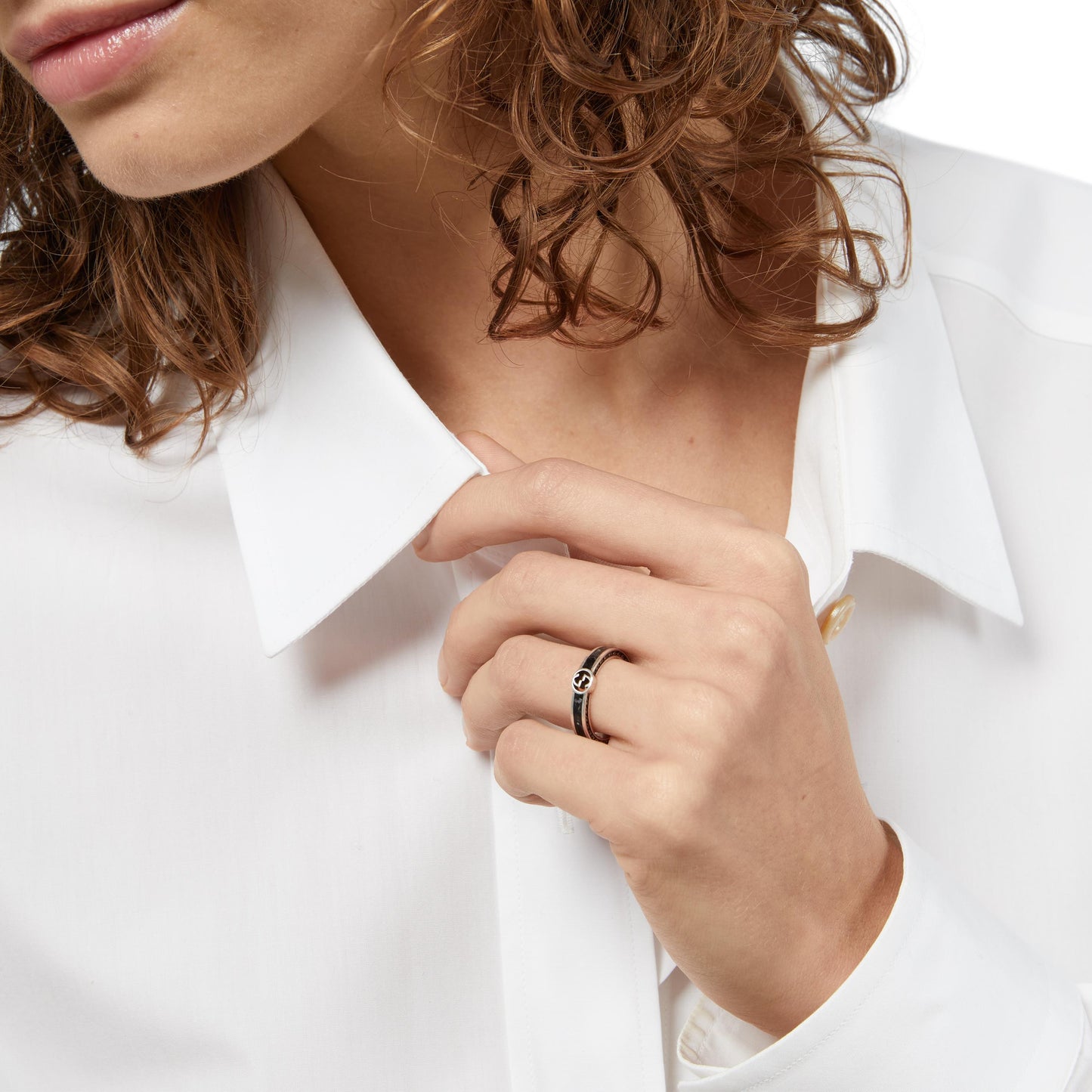 Gucci's Silver Interlocking G Ring