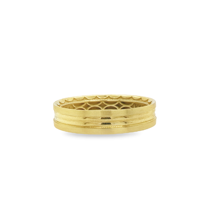 Tacori's 18K Yellow Gold Crescent Wedding Band