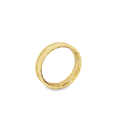 Tacori's 18K Yellow Gold Crescent Wedding Band