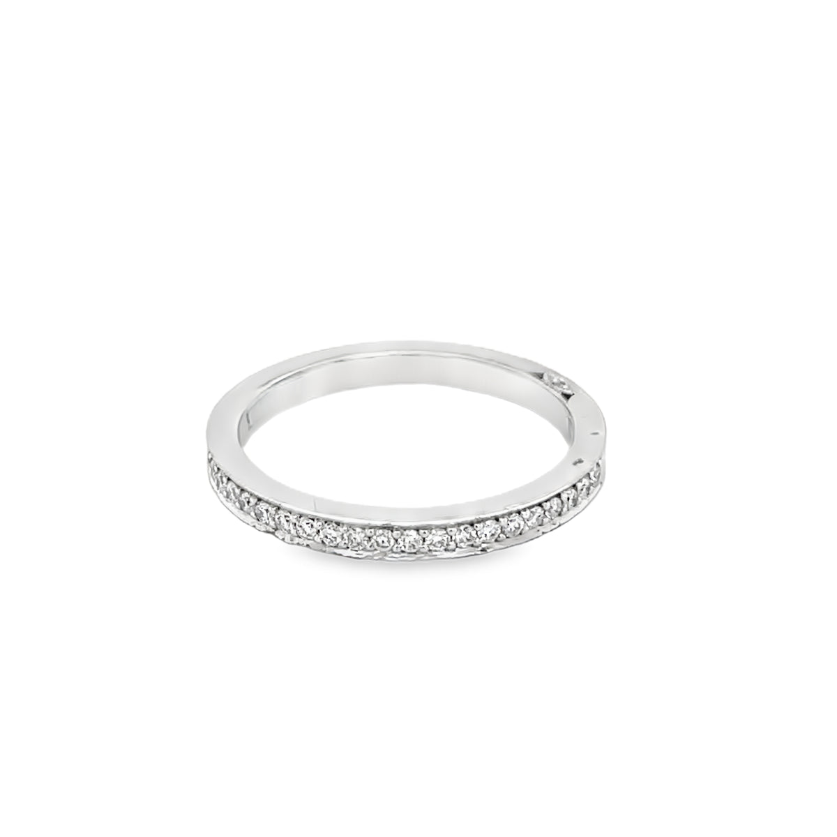 Tacori's 18K White Gold Dantela Diamond Wedding Band