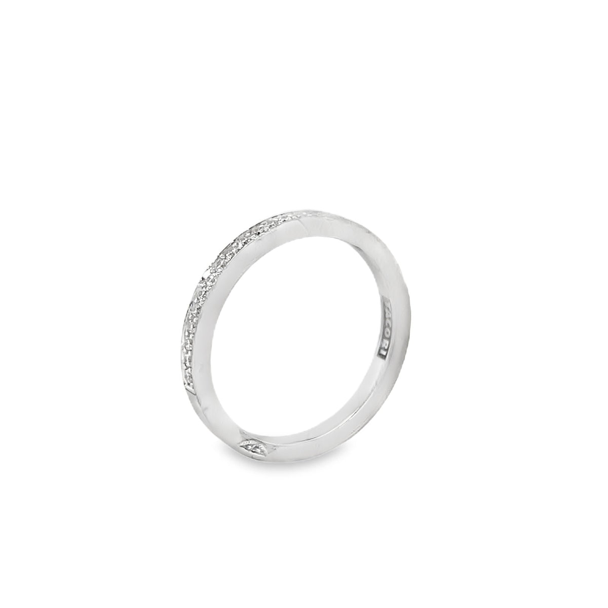 Tacori's 18K White Gold Dantela Diamond Wedding Band