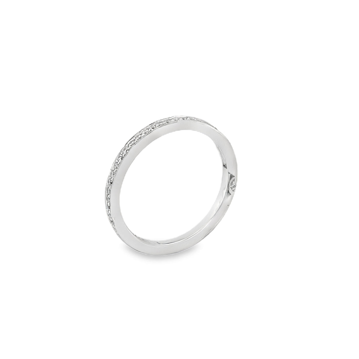 Tacori's 18K White Gold Dantela Half-way Diamond Wedding Band