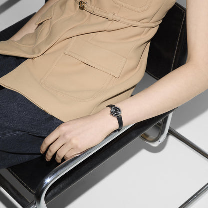 Gucci's Model 2000 with Black Dial