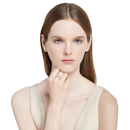 Gucci's 18K White Gold Horsebit Ring