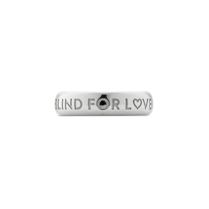 Gucci's Silver Blind for Love Ring