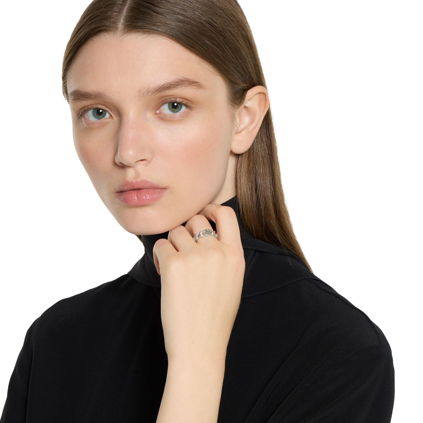 Gucci's Silver Interlocking Ring